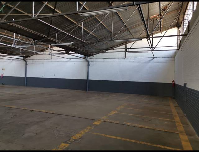 741M² WAREHOUSE TO LET IN BENROSE